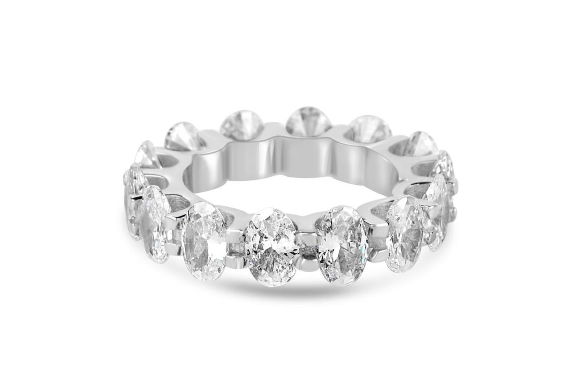 Oval eternity band