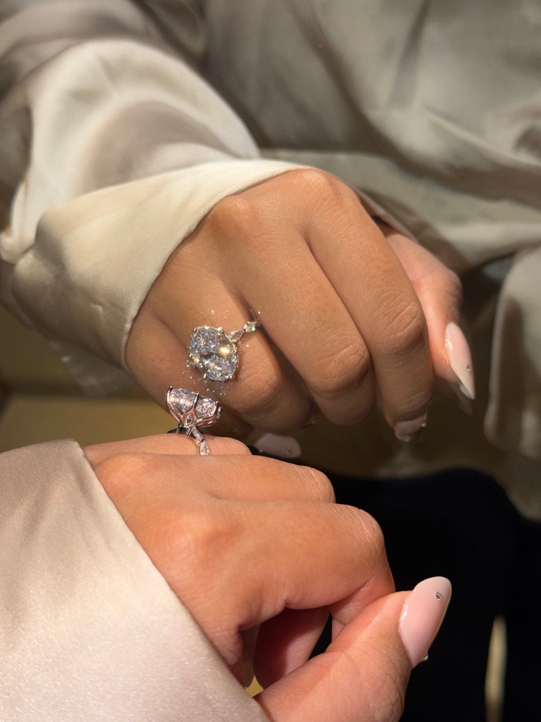 Floral Prong Oval