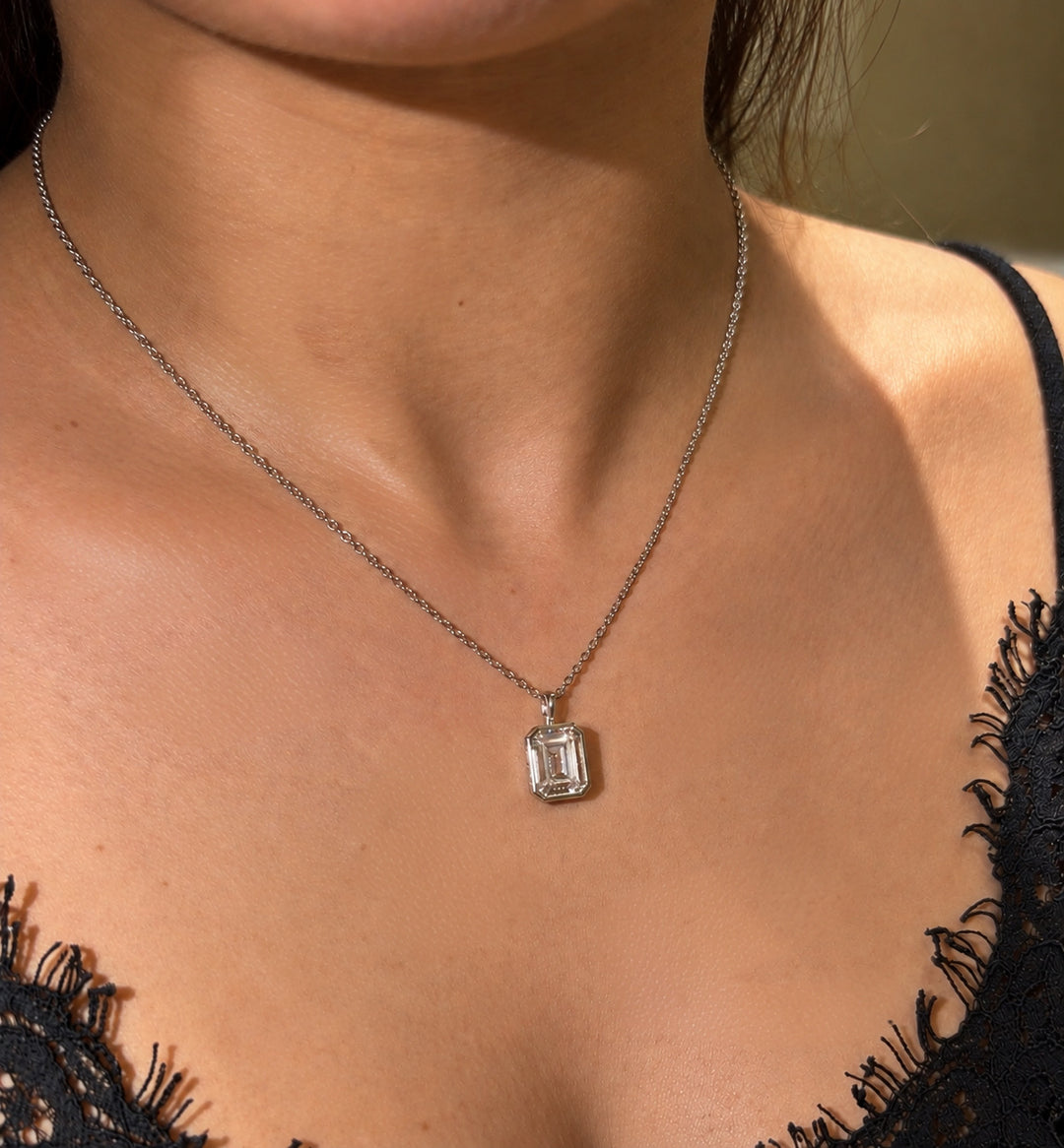 Emerald Solitaire Pendant