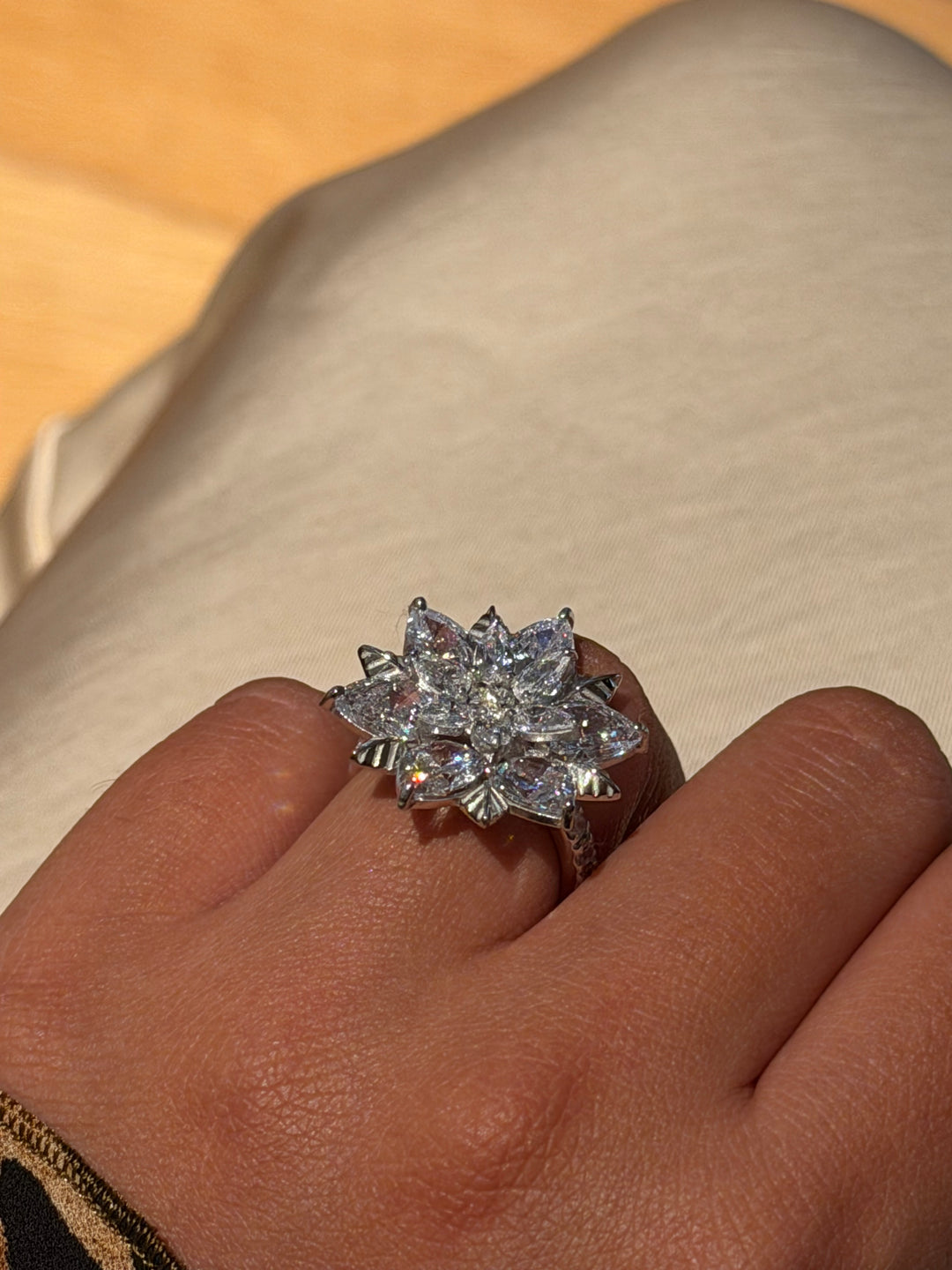 Dahlia Pavé Royale