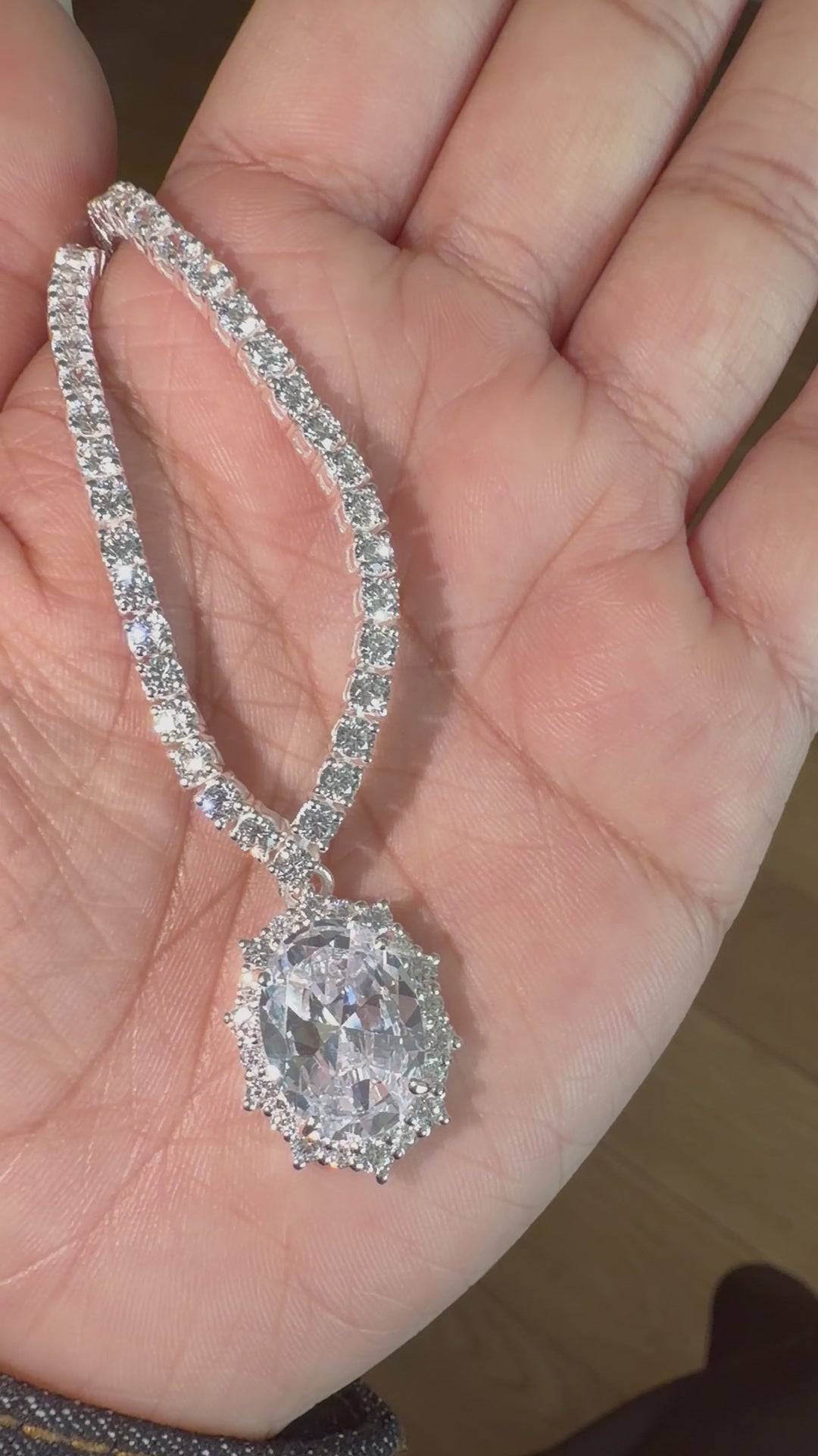 The Oval Lustre Necklace