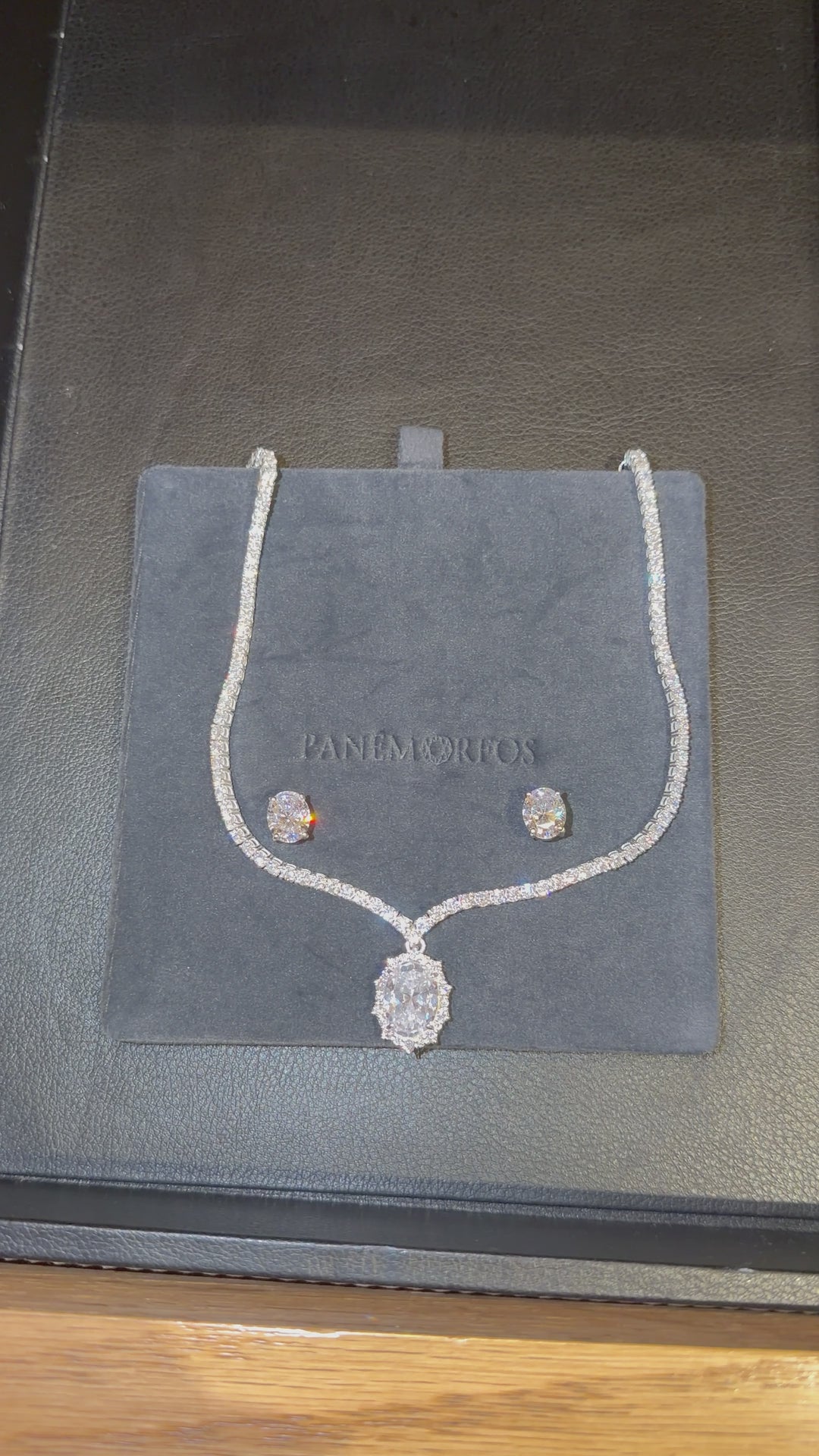 The Oval Lustre Necklace